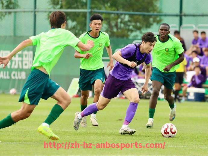 安博体育官网-本赛季德甲排名前三的球队分析：数据与表现对照